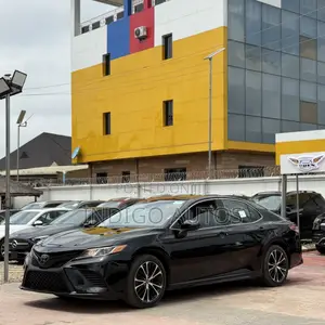 Toyota Camry SE (2.5L 4cyl 8A) 2019 Black