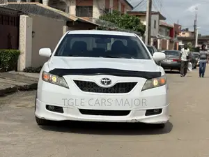 Toyota Camry SE V6 4dr Sedan (3.5L 6cyl 6AM) 2007 White