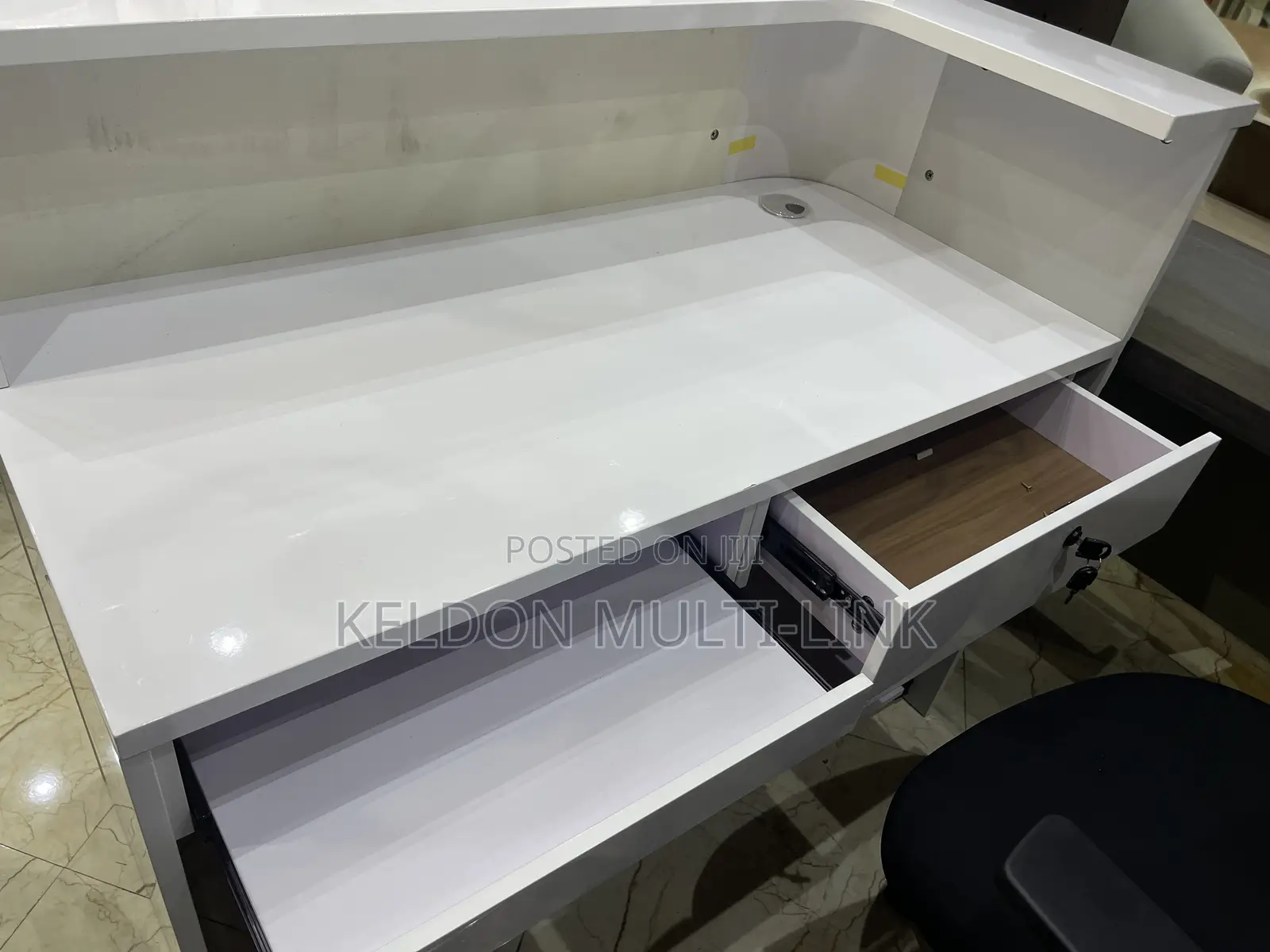 Receptionist Desk Semi Curved