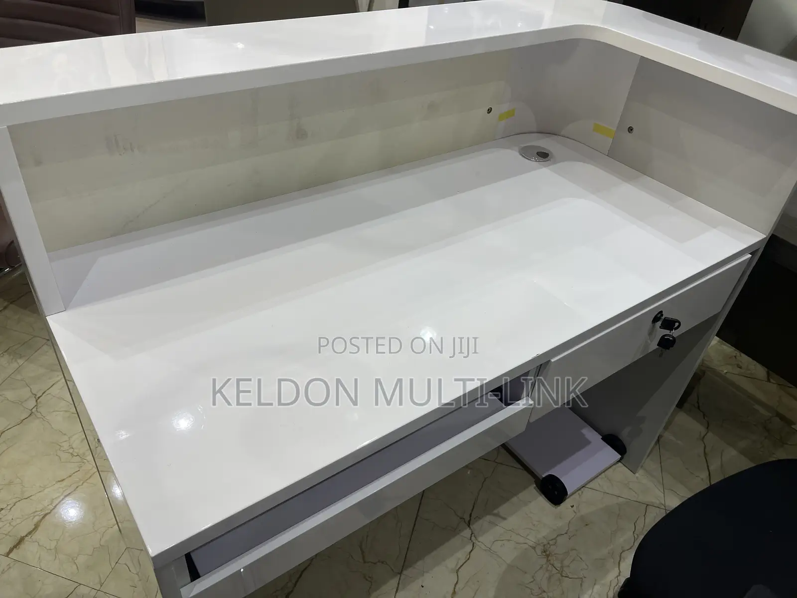 Receptionist Desk Semi Curved