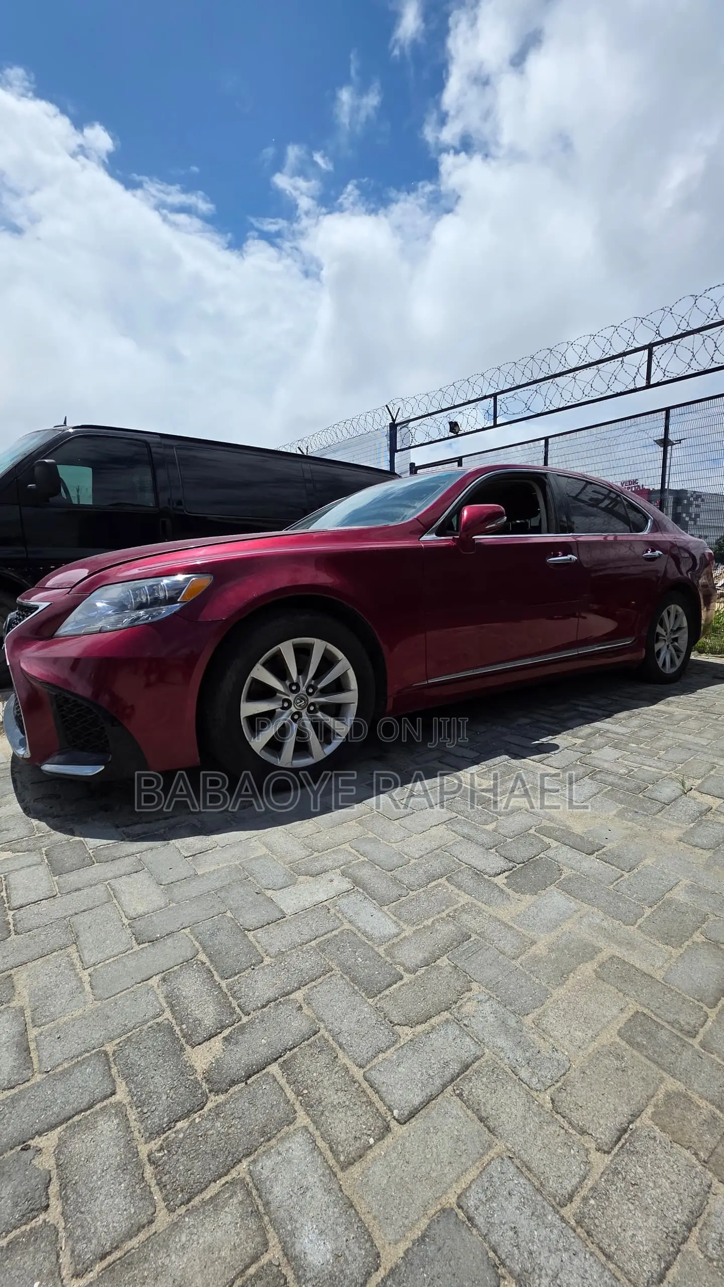 Lexus LS 2011 Red