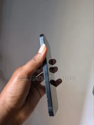 Apple iPhone 16e 128 GB Black