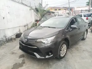 Toyota Avensis 2018 Gray