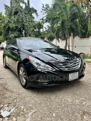 Hyundai Sonata Limited 2.0T w/17" Wheels (2.0L 4cyl 6A) 2011 Black