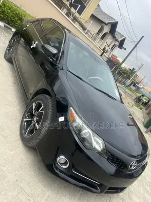 Toyota Camry SE 4dr Sedan (2.5L 4cyl 6A) 2013 Black