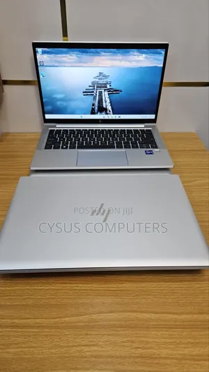 Laptop HP EliteBook 830 G8 16GB Intel Core i7 SSD 512GB