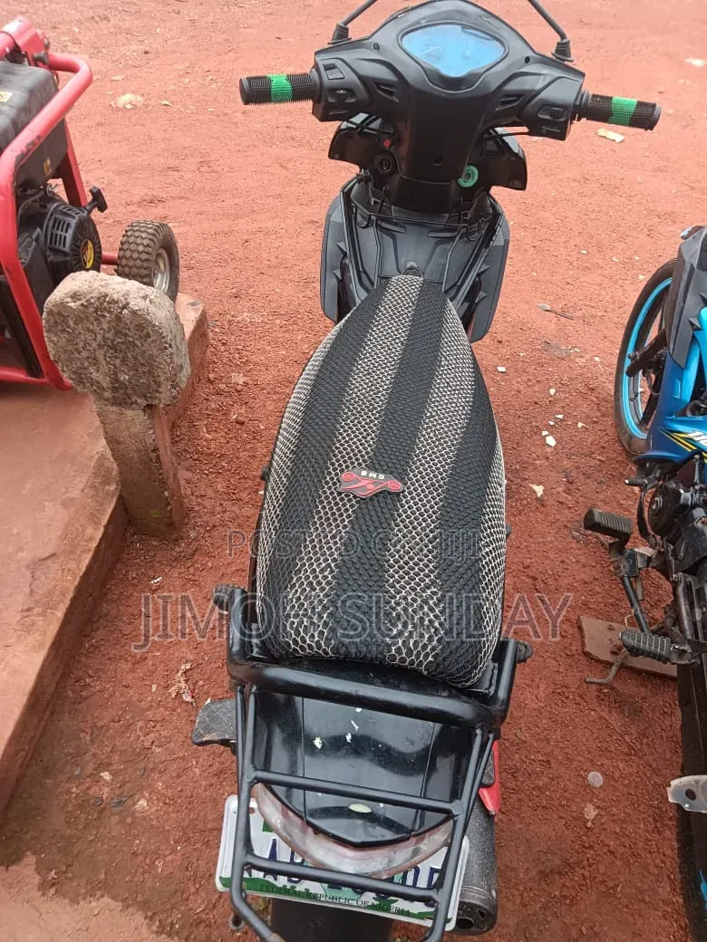 TVS Neo NX 2024 Black