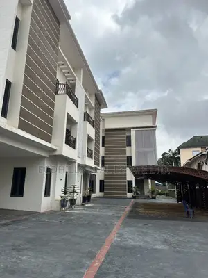 4bdrm Townhouse/Terrace in Utako for sale