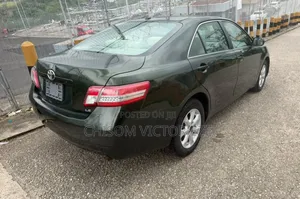 Toyota Camry LE 4dr Sedan (2.5L 4cyl 6AM) 2010 Green