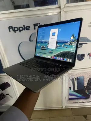 Laptop Apple MacBook Pro 2020 16GB Intel Core i7 SSD 512GB
