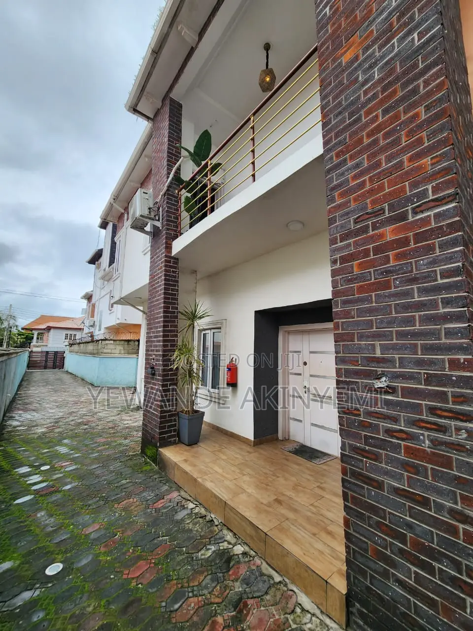 5 Bedroom Fully Detached Duplex