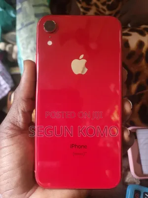 Apple iPhone XR 64 GB Red