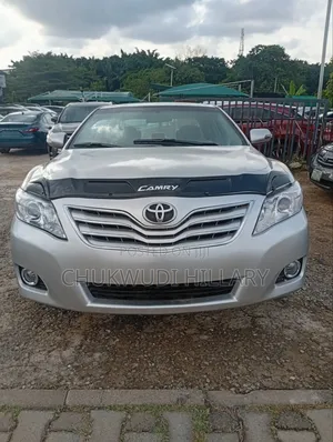 Toyota Camry 2010 Silver