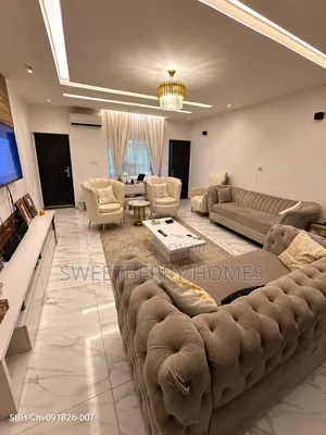 3bdrm Apartment in Chevron for rent