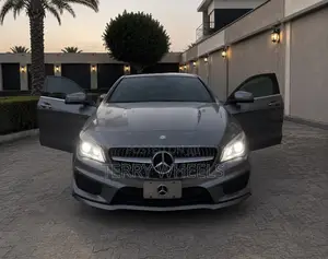 Mercedes-Benz CLA-Class CLA 250 4MATIC Sedan 2014 Gray