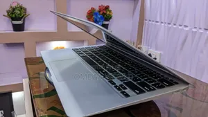 Laptop Apple MacBook Air 8GB Intel Core i5 SSD 128GB
