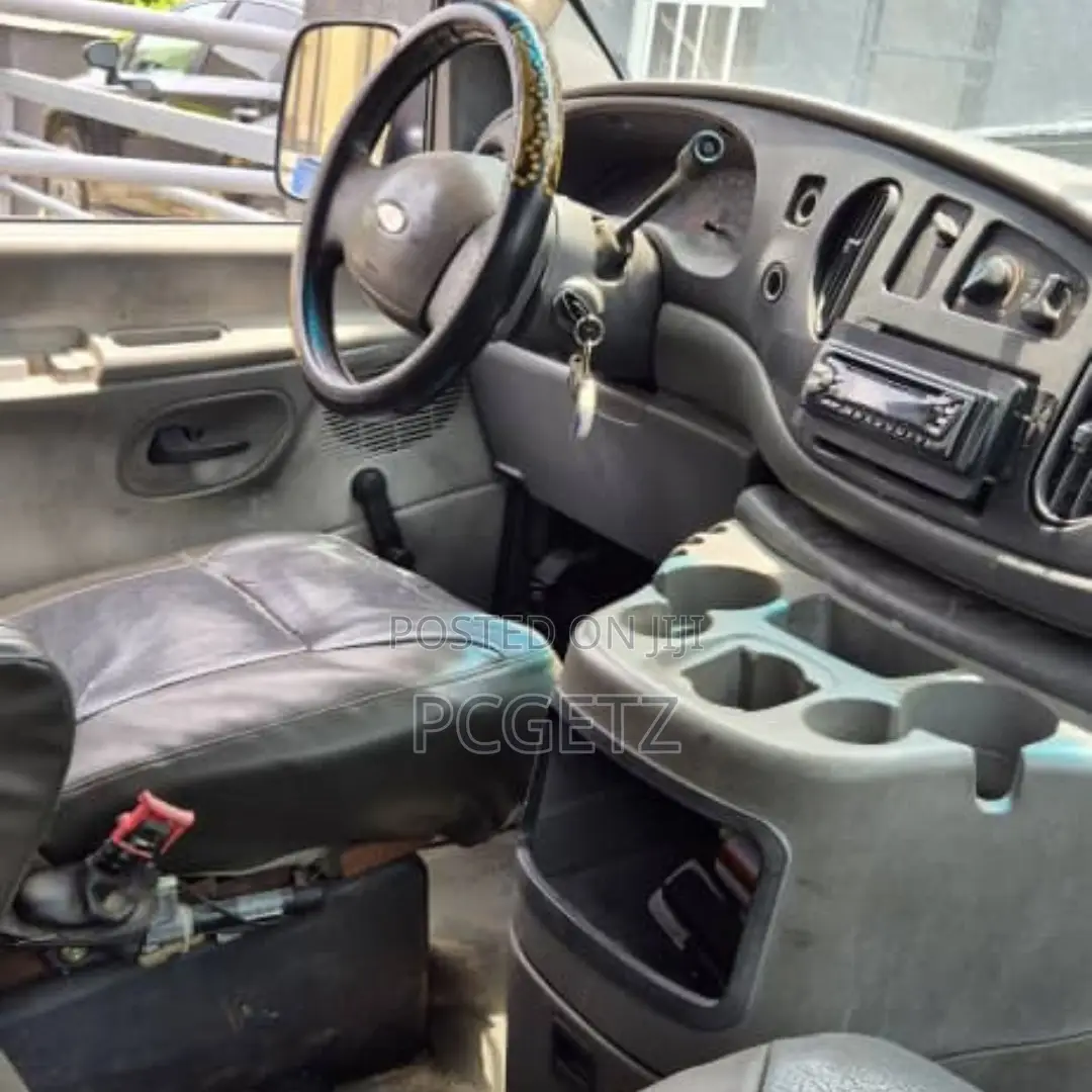 Ford E250 2003 White