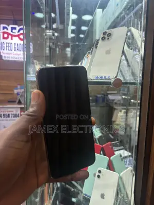 Apple iPhone 11 Pro Max 64 GB Gold