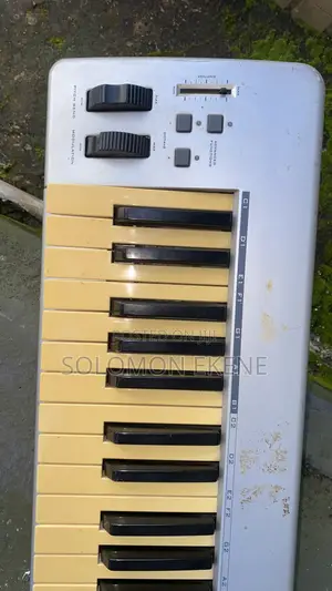 M-Audio Keystation 49e USB MIDI Keyboard Controller (49 Keys)