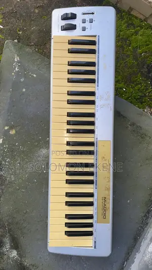 M-Audio Keystation 49e USB MIDI Keyboard Controller (49 Keys)