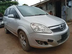 Opel Zafira 2.2 2008 Silver