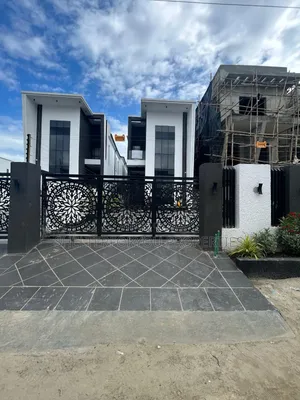 5bdrm Duplex in Ikota for sale