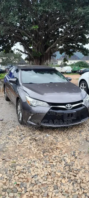 Toyota Camry 2016 Gray
