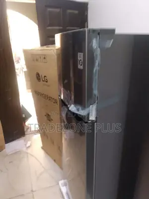 LG 260L Double Door Fridge – Modern Kitchen Appliance