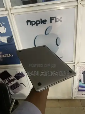 Laptop Apple MacBook Pro 2020 16GB Intel Core i7 SSD 512GB