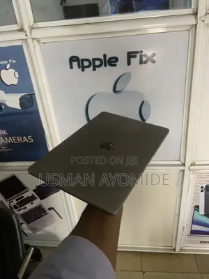 Laptop Apple MacBook Pro 2020 16GB Intel Core i7 SSD 512GB