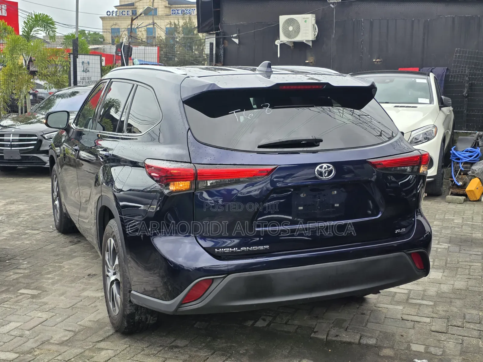 Toyota Highlander 2021 Blue