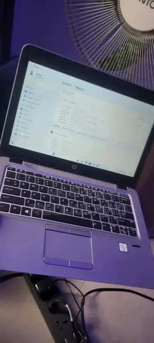 Laptop HP EliteBook 820 G3 8GB Intel Core i5 HDD+SSD 500GB