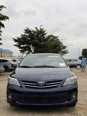 Toyota Corolla L 4-Speed Automatic 2013 Blue