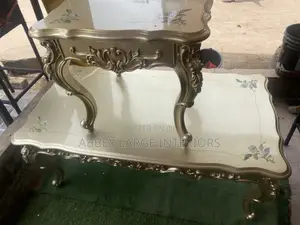 Royal Center Table