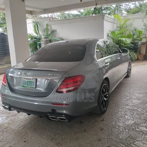 Mercedes-Benz E300 2017 Gray