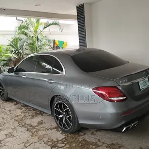 Mercedes-Benz E300 2017 Gray