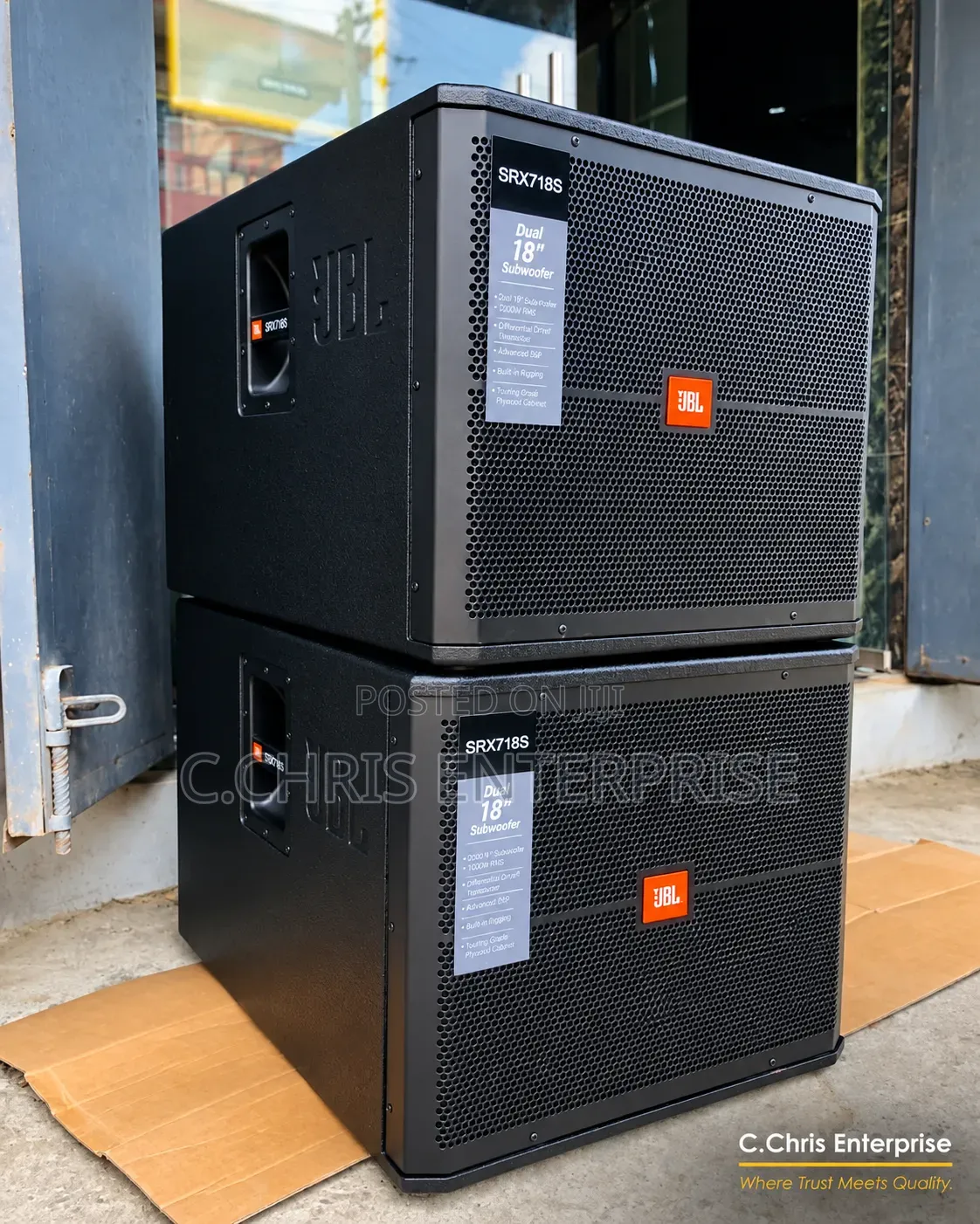 SRX718S Single Sub JBL