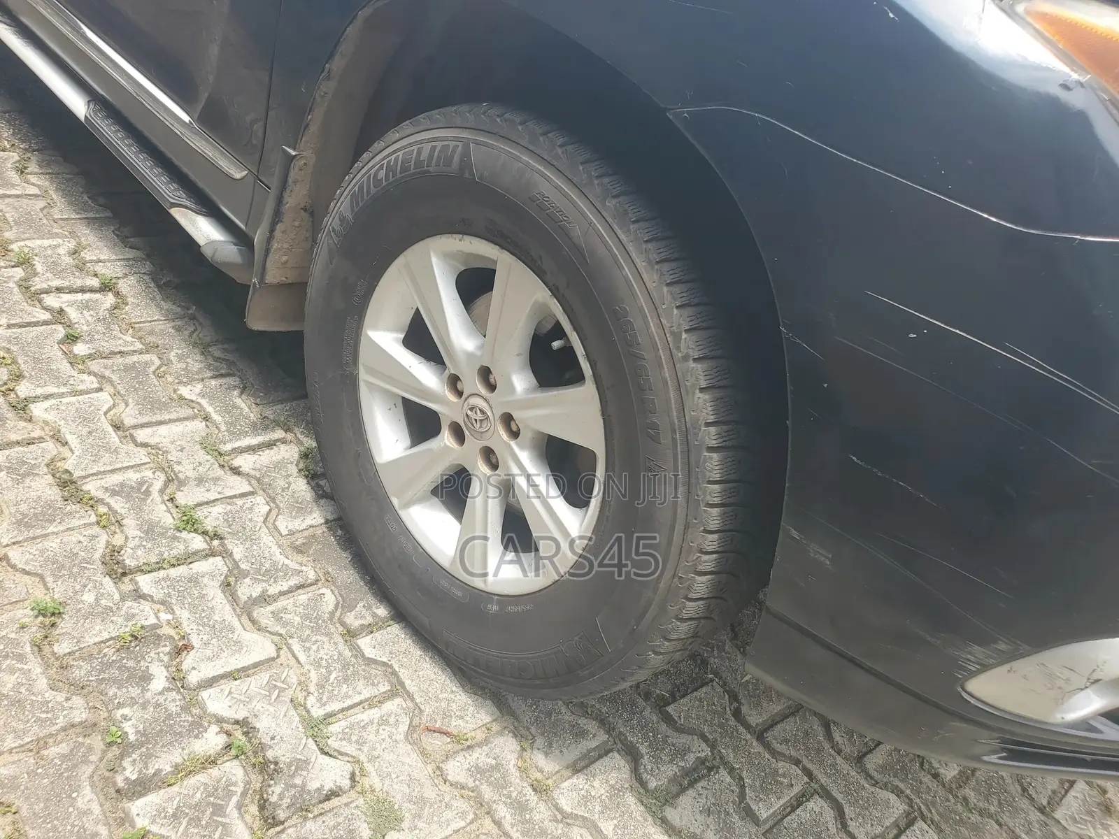 Toyota Highlander SE 2012 Black