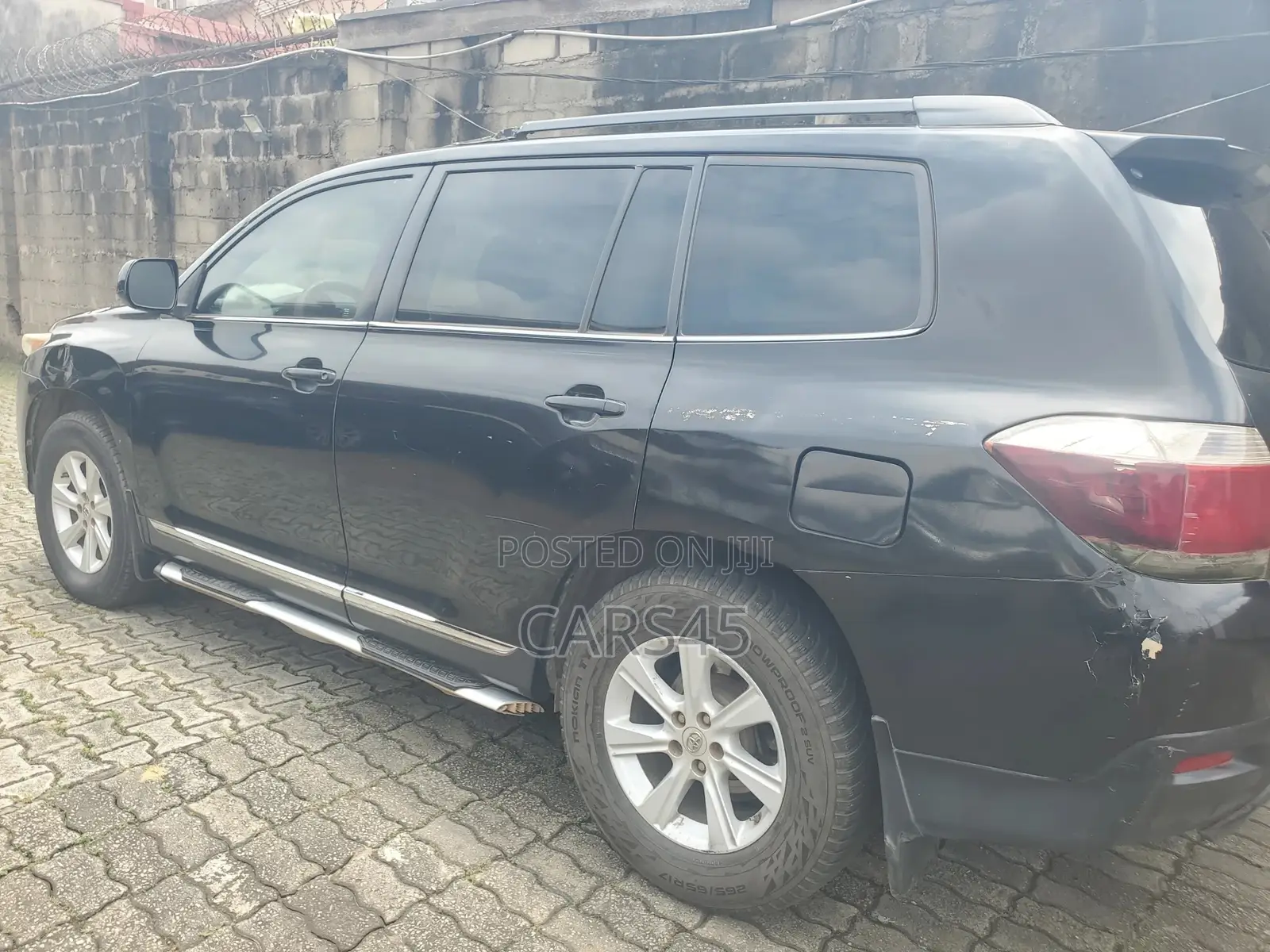 Toyota Highlander SE 2012 Black