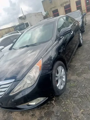 Hyundai Sonata Limited Sedan FWD (2.4L 4cyl 6A) 2012 Black