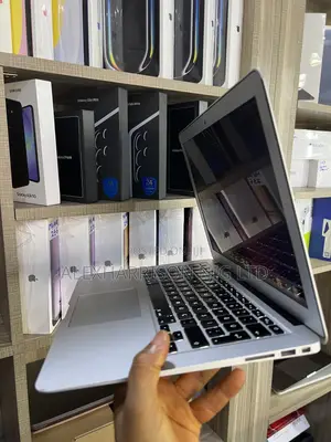 Laptop Apple MacBook Air 2015 4GB Intel Core i5 SSD 128GB