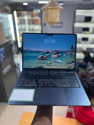 Laptop Apple MacBook Air 2022 M2 8GB Apple M2 SSD 256GB
