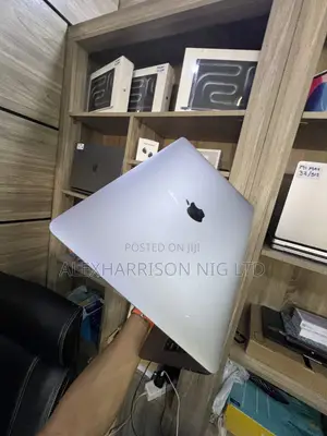 Laptop Apple MacBook Pro 2017 8GB Intel Core i5 SSD 256GB