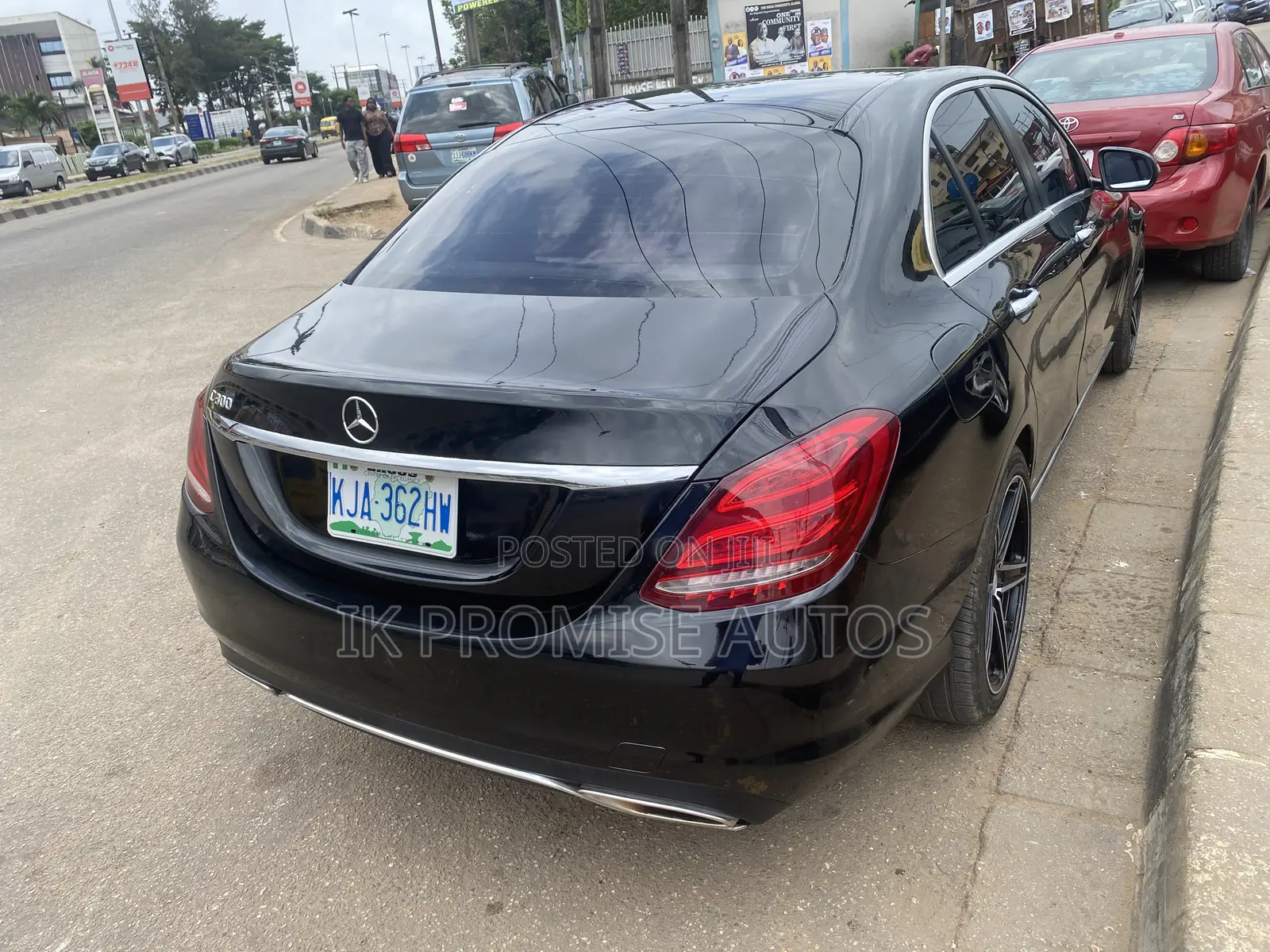 Mercedes-Benz C300 2016 Black