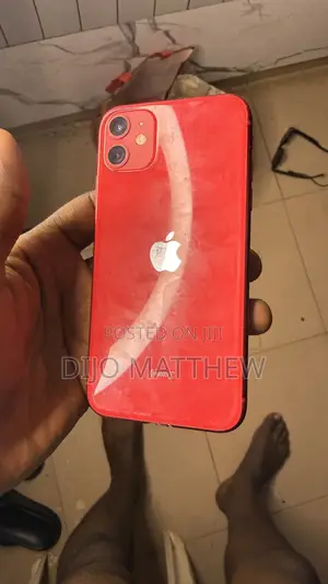 Apple iPhone 11 64 GB Red