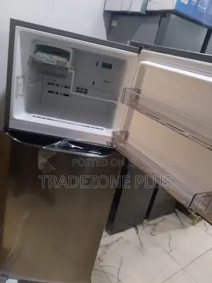 LG 260L Double Door Fridge – Efficient Cooling Performance