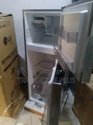 LG 260L Double Door Fridge – Efficient Cooling Performance