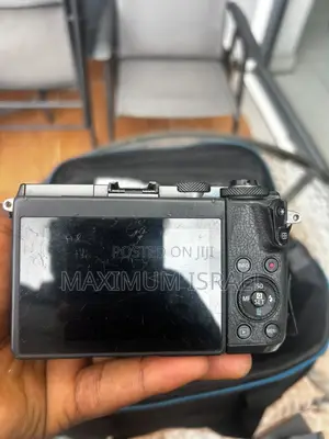 Canon Eos M6 With 15-45mm Lens