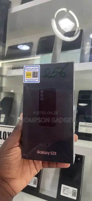 New Samsung Galaxy S23 256 GB Green