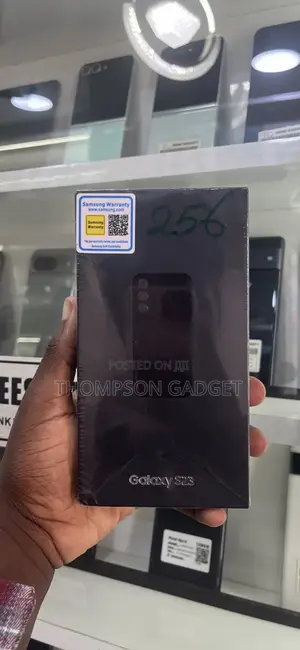 New Samsung Galaxy S23 256 GB Green